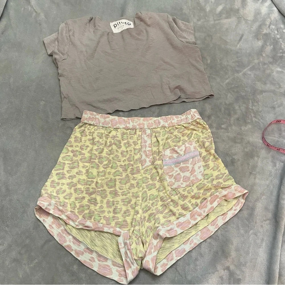 Pitusa 2-Piece Lounge Set Shorts and Crop Top 21170 - Picture 6 of 8